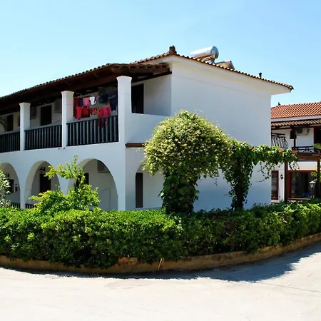 Phoenix Laganas